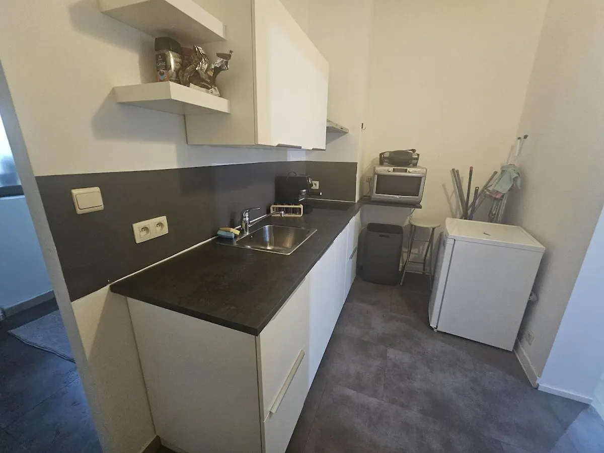Cozy Studio Louisa #4 Брюссель Бельгия